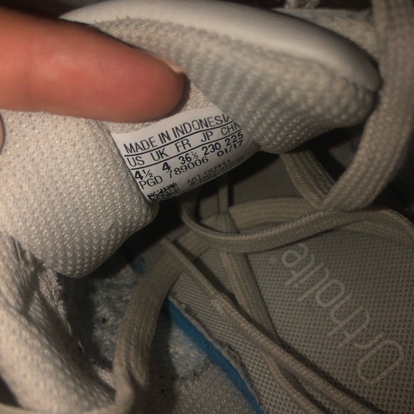 Grey Adidas - Picture 2 of 3